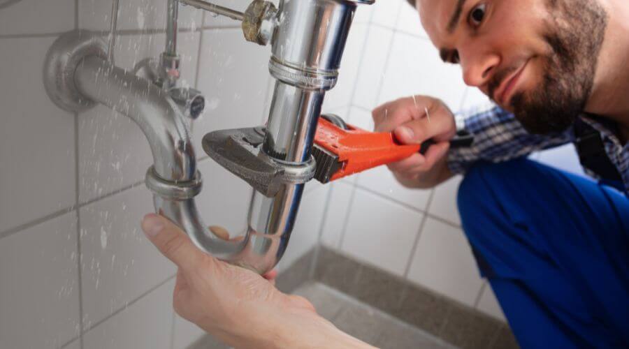 Professional same day plumber services in Tiffin, IA